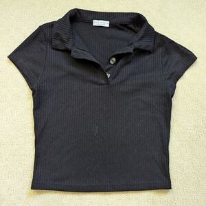 Black collared ribbed shirt with buttons